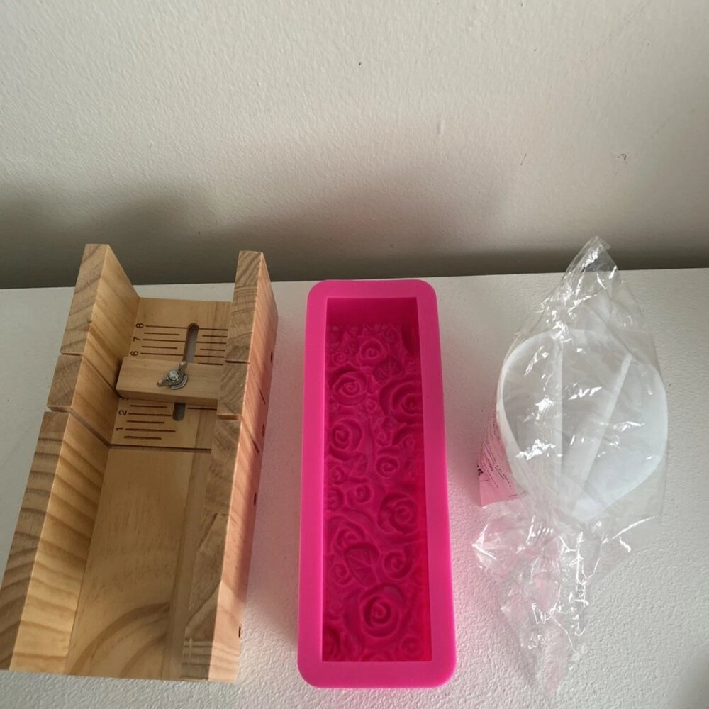 Rose Mold 22oz Silicone Soap, Multifunctional Practical Adjustable Wood Soap